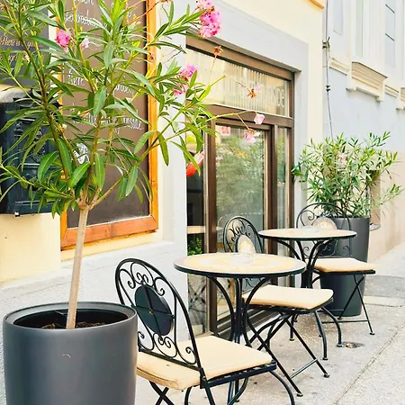 佩蒂特迪潘登思旅馆 酒店 布拉迪斯拉发