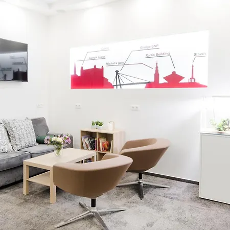 佩蒂特迪潘登思旅馆 酒店 3*