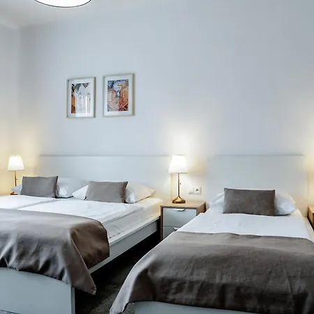 Hotel Petit Dependance 3*