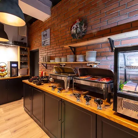 프티 디펜던스 호텔