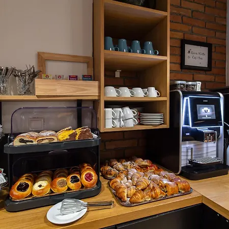 호텔 프티 디펜던스 브라티슬라바