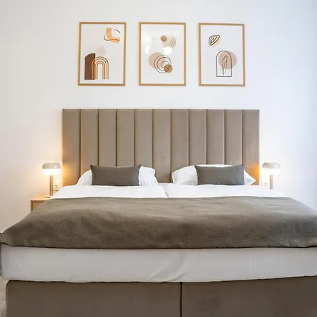 Petit Dependance 3* Bratislava