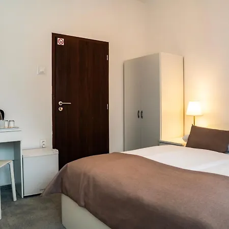 Petit Dependance 3* Bratislava