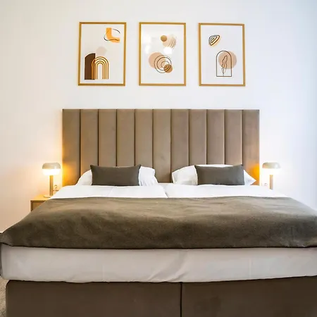 Hotel Petit Dependance 3*