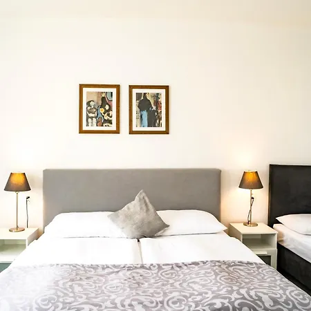 Hotel Petit Dependance 3*