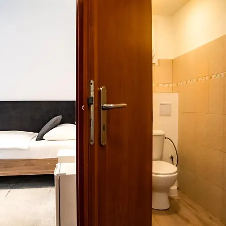 Petit Dependance 3* Bratislava