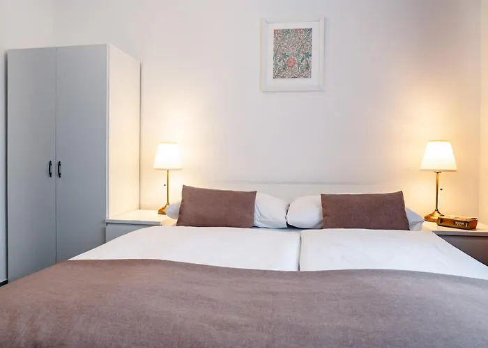 Petit Dependance Hotel 3*