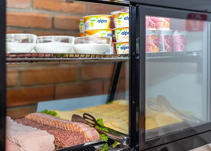 프티 디펜던스 호텔 3*