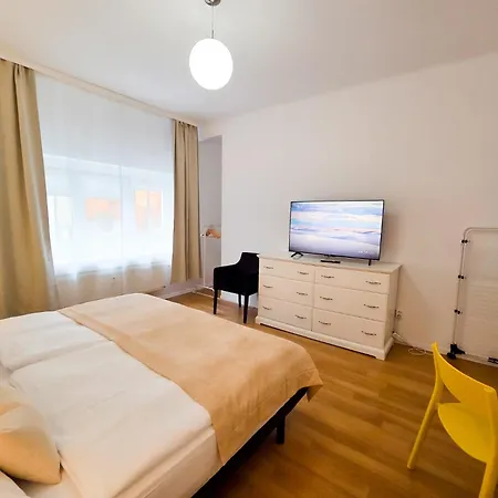 Petit Dependance Pressburg